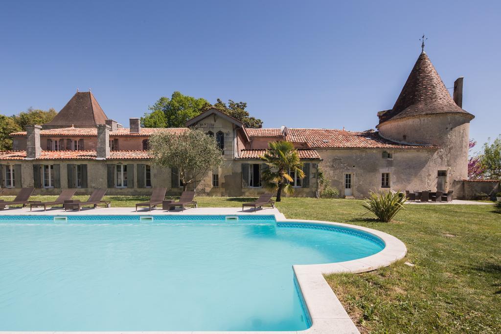 Chateau De Puyrigaud Bed & Breakfast Léoville Eksteriør bilde