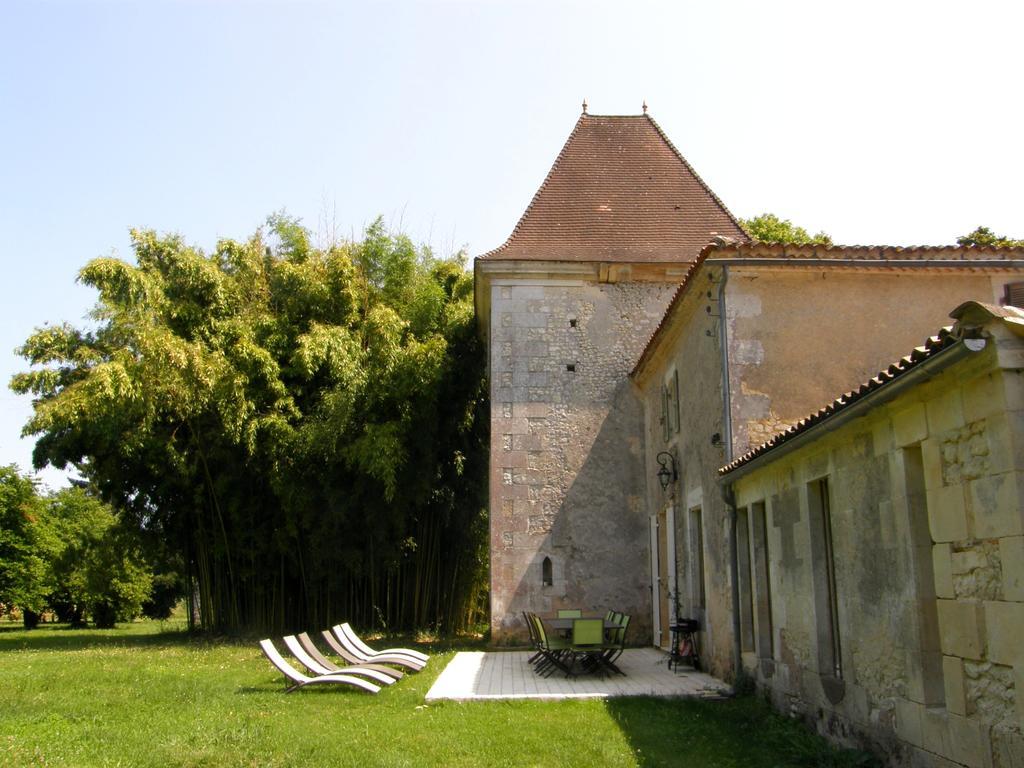 Chateau De Puyrigaud Bed & Breakfast Léoville Eksteriør bilde